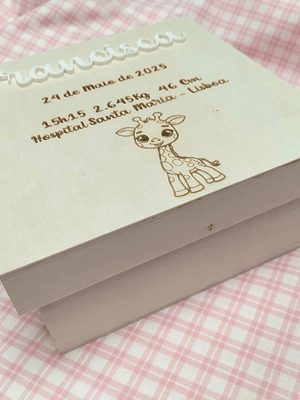 Caixa de lembranças com girafa 