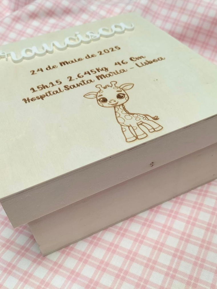 Caixa de lembranças com girafa  2