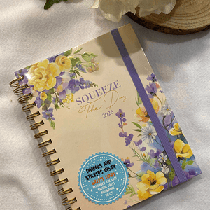 Agenda com flores amarelas e roxas A5