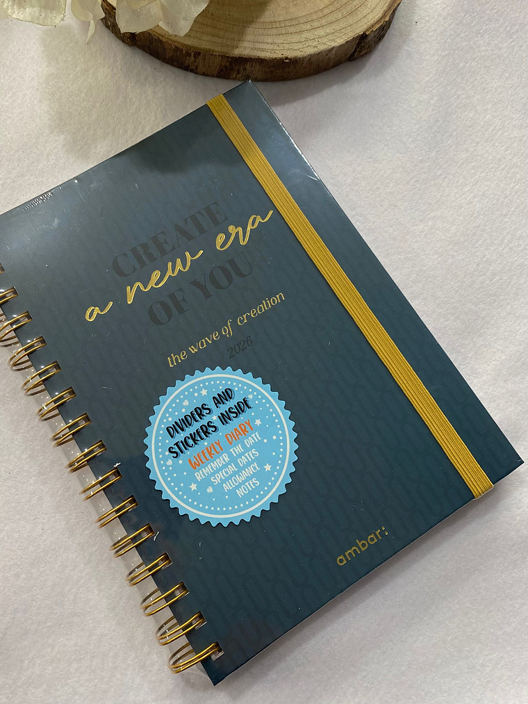 Agenda azul petróleo com detalhes em amarelo  1