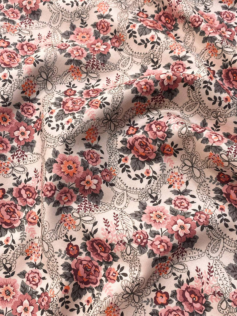 Tecido floral com fundo branco  1