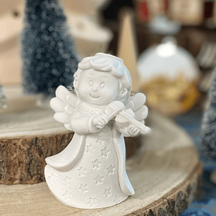 Anjo com violino 7 cm x 9,5 cm