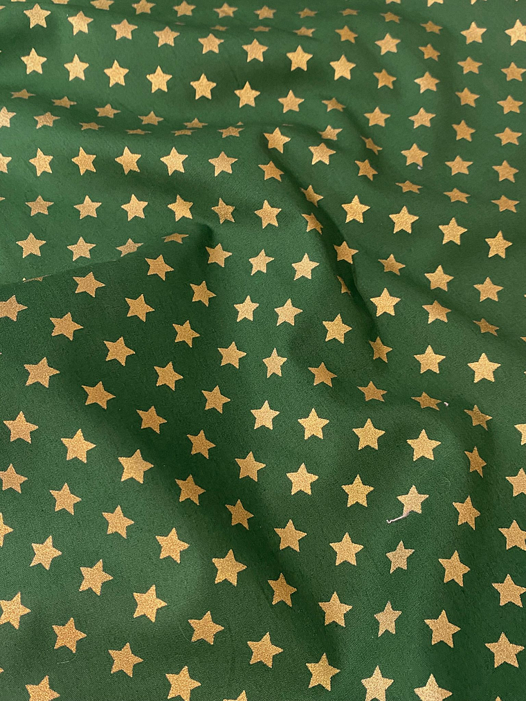 Tecido verde com estrelinhas douradas  1