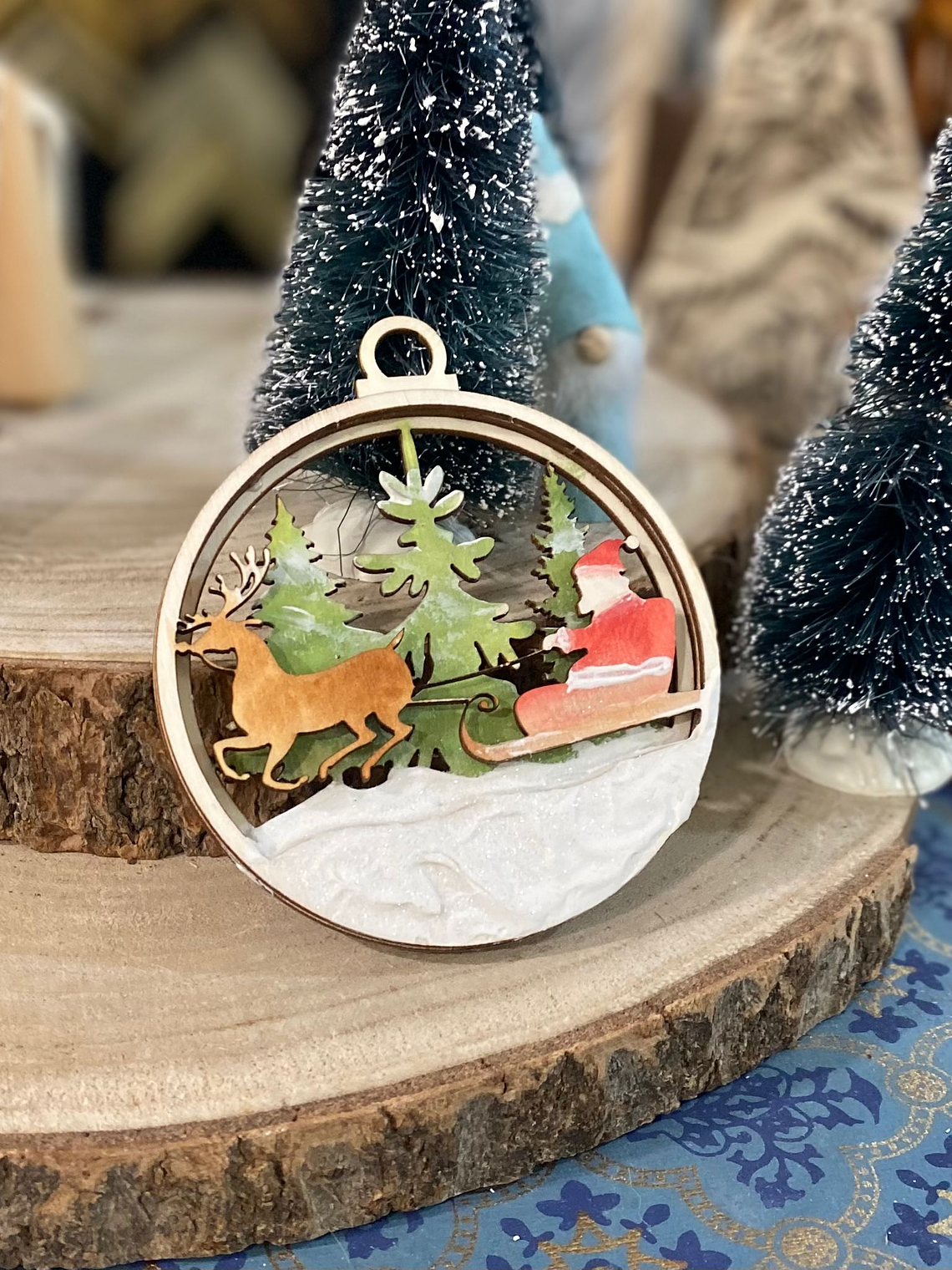 Bola de Natal com trenó 10 cm  1