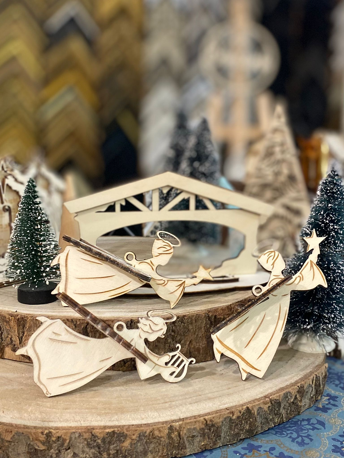 Anjinhos em madeira 11 cm  1