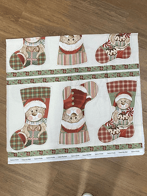 Painel com 9 botinas de Natal 