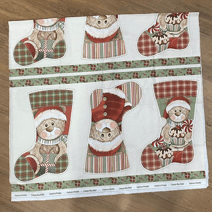 Painel com 9 botinas de Natal  1