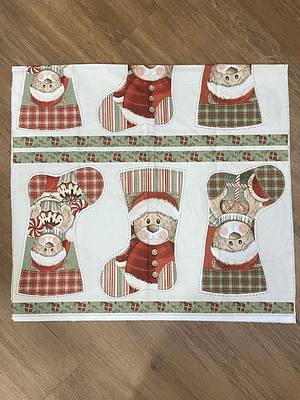 Painel com 9 botinas de Natal 