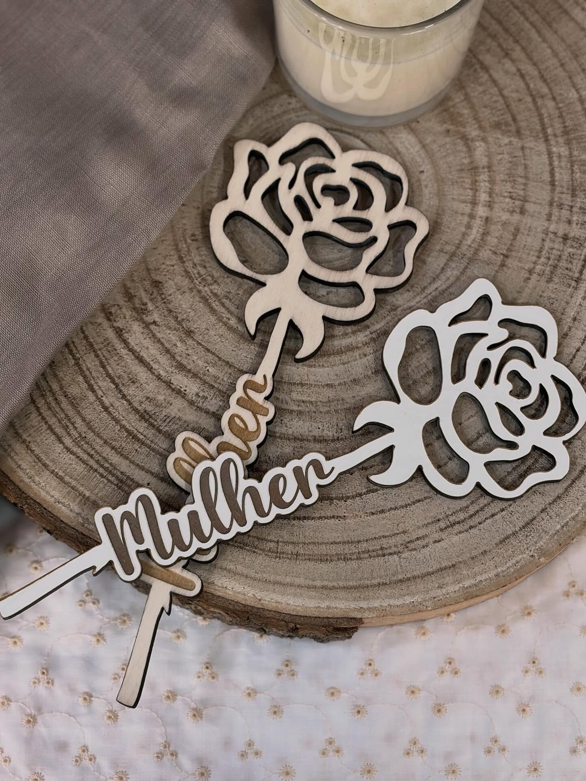 Rosa de madeira Dia da Mulher 1