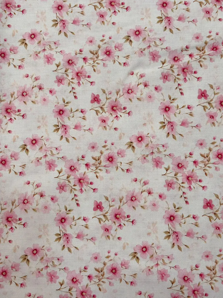 Tecido floral com fundo branco  1