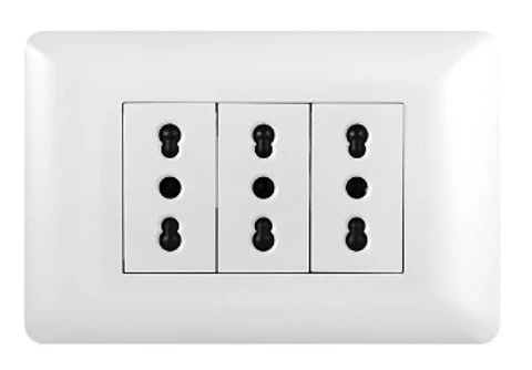 TOMACORRIENTE TRIPLE 10 16A 250V BLANCO ARMADO