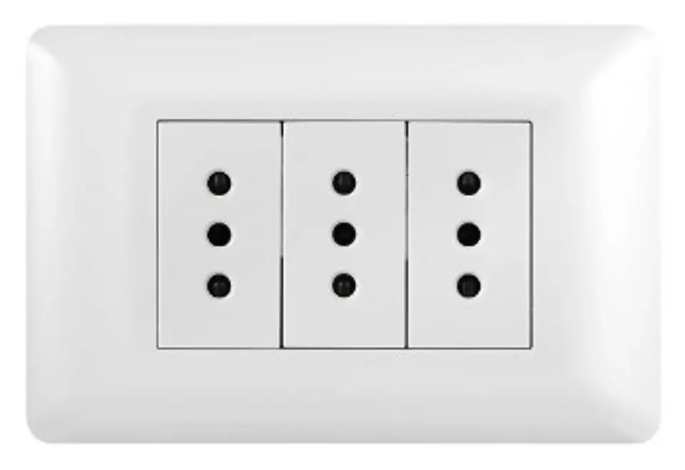 TOMACORRIENTE TRIPLE 10A 250V BLANCO ARMADO  1
