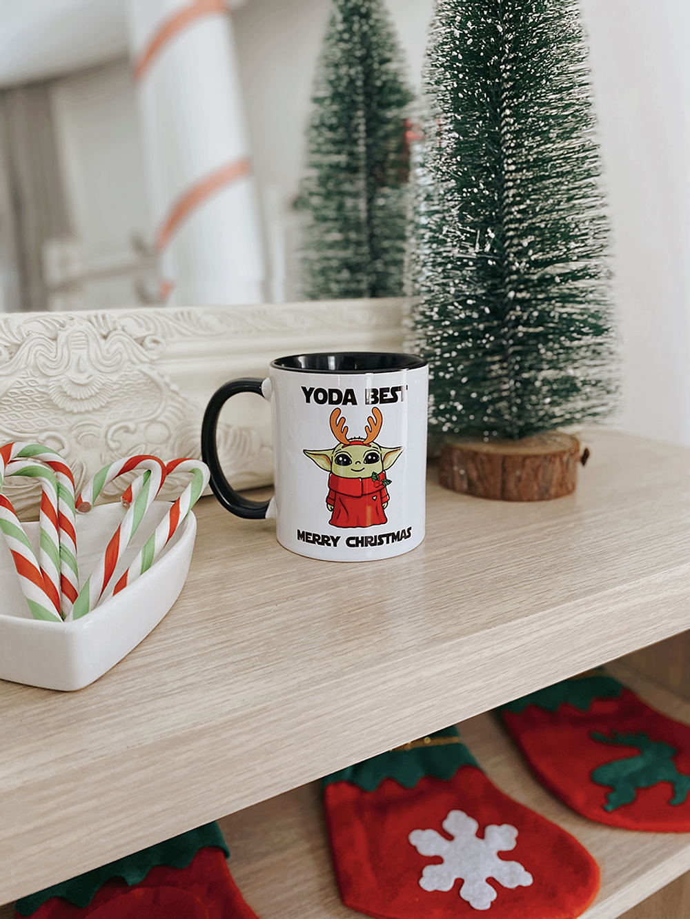 Taza Yoda Xmas Mango Negro