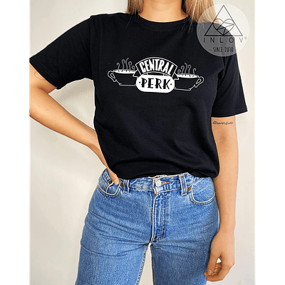 Polera Friends / Central Perk   - NEGRO