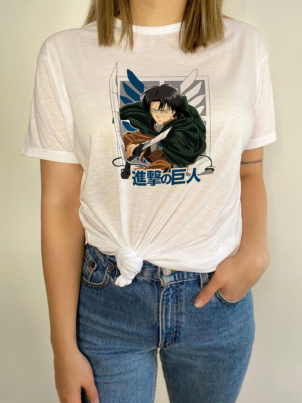 Polera Levi Atack on Titan 1