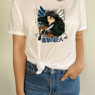 Polera Levi Atack on Titan