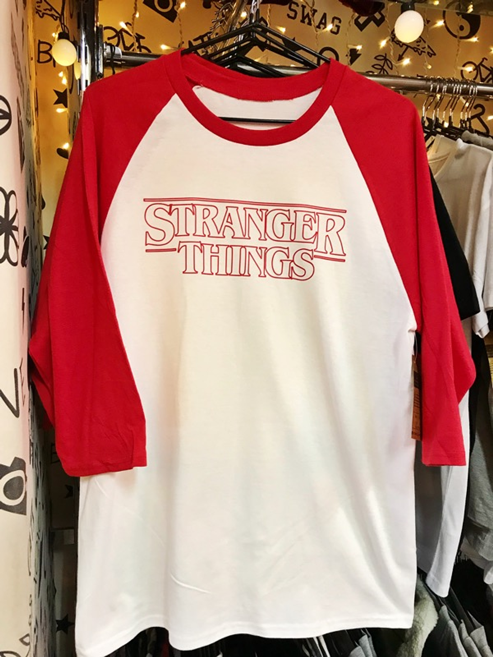 Polera Stranger Things 3/4 Logo