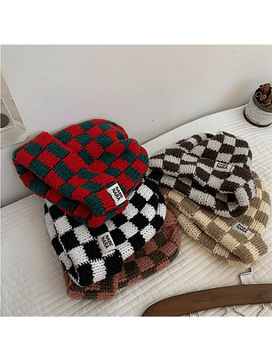 Beanie checkerboard