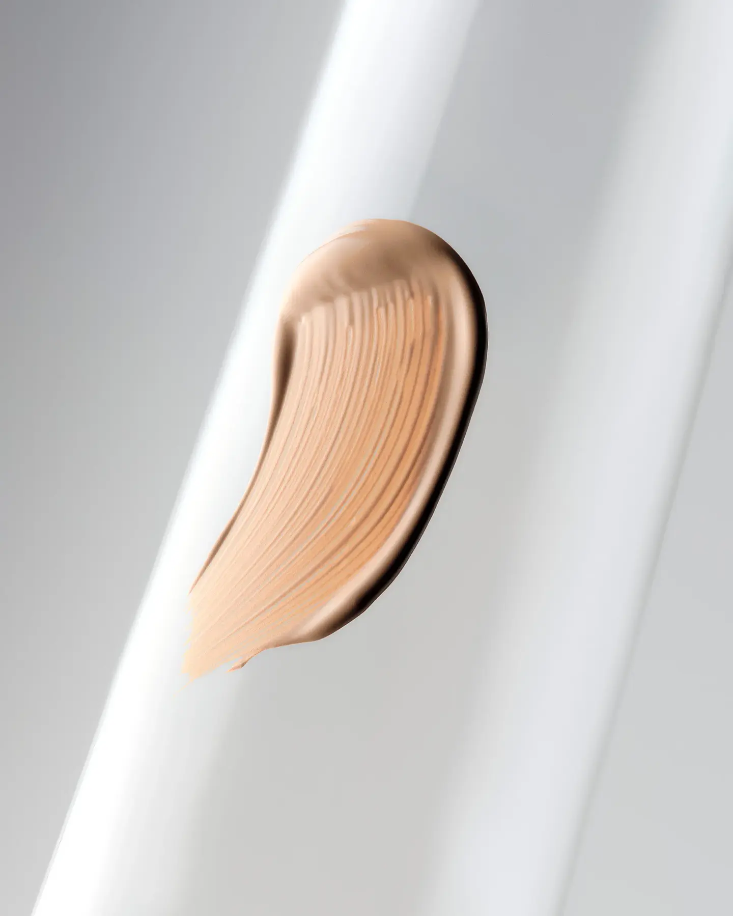 U/1ST Multiactive Brightening Concealer 3