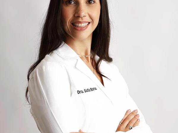 Protetor solar, antioxidantes e barreira da pele: o guia de Verão da Dra. Sofia Borges
