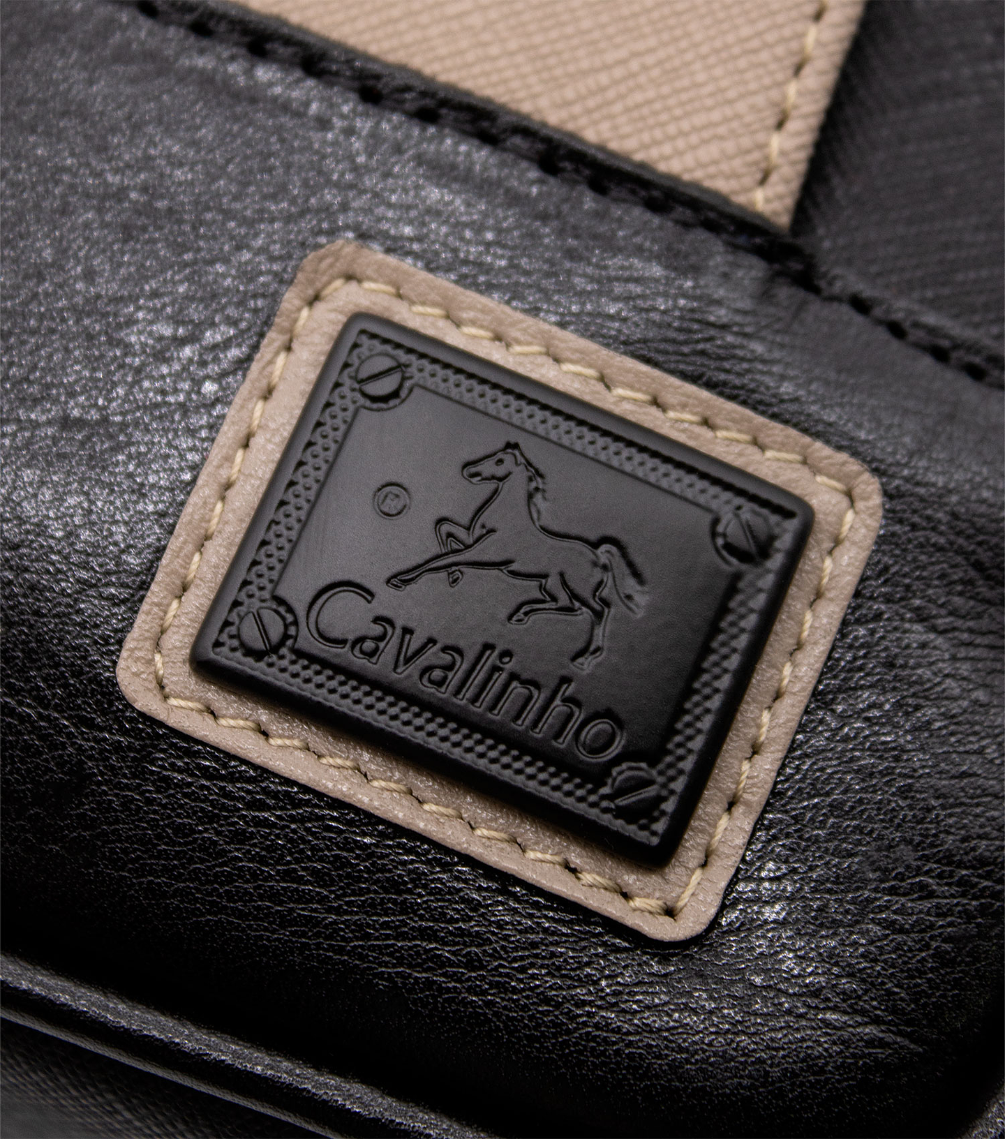 Bolsa tiracolo Cavalinho Club 4