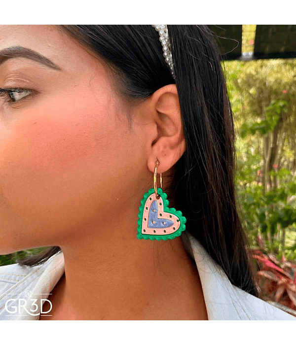 Aretes Corazón Perforado