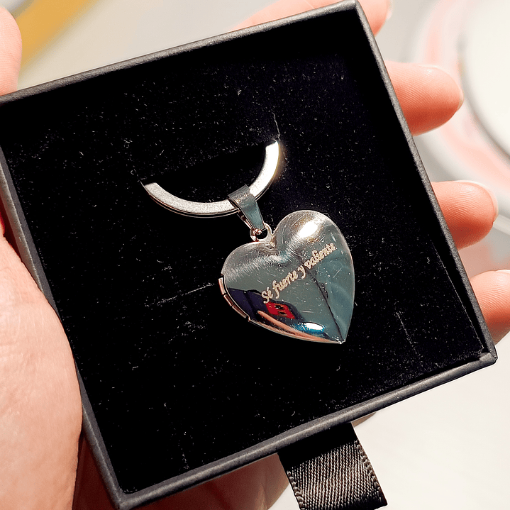 Llavero Relicario “Sé fuerte y valiente” 5