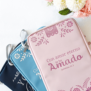Funda para Tablet 11” – “Con amor eterno te he amado”