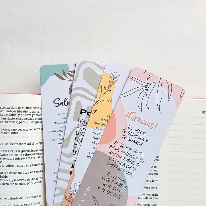 Marcapáginas de Papel  terminación brillante - Varios diseños 1