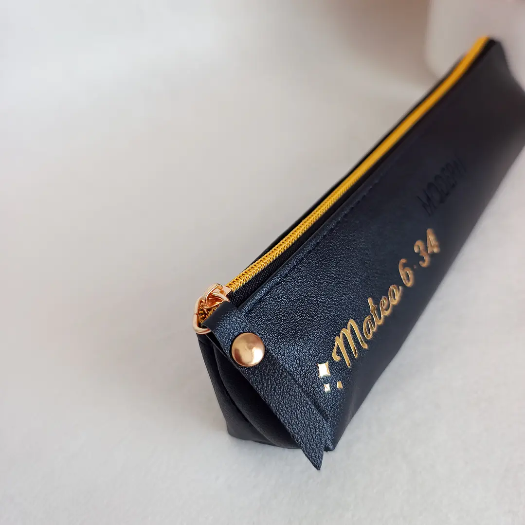 Estuche de Cuerina “Un día a la vez” 4