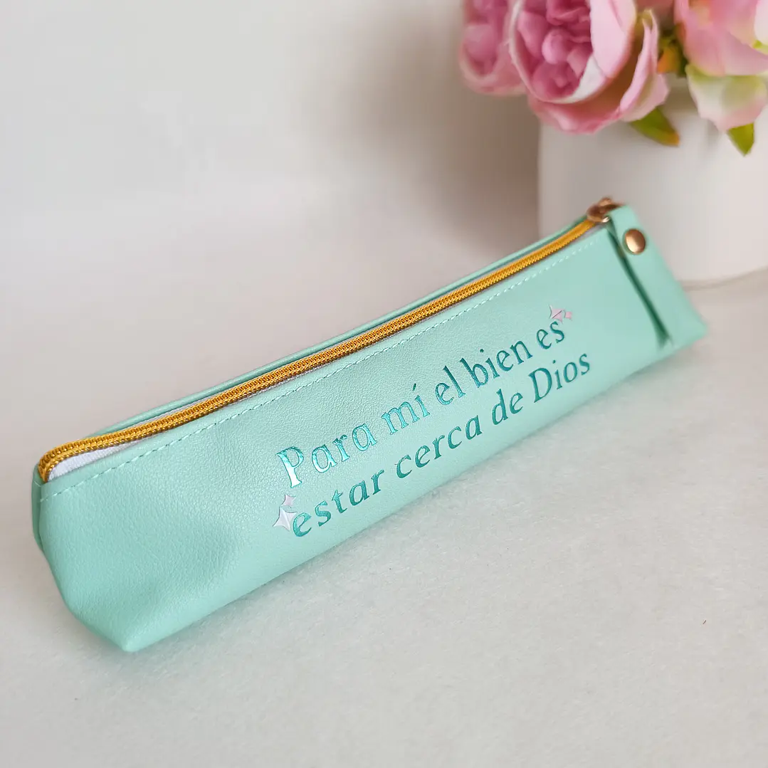 Estuche de Cuerina “Para mí el bien es estar cerca de Dios” 10