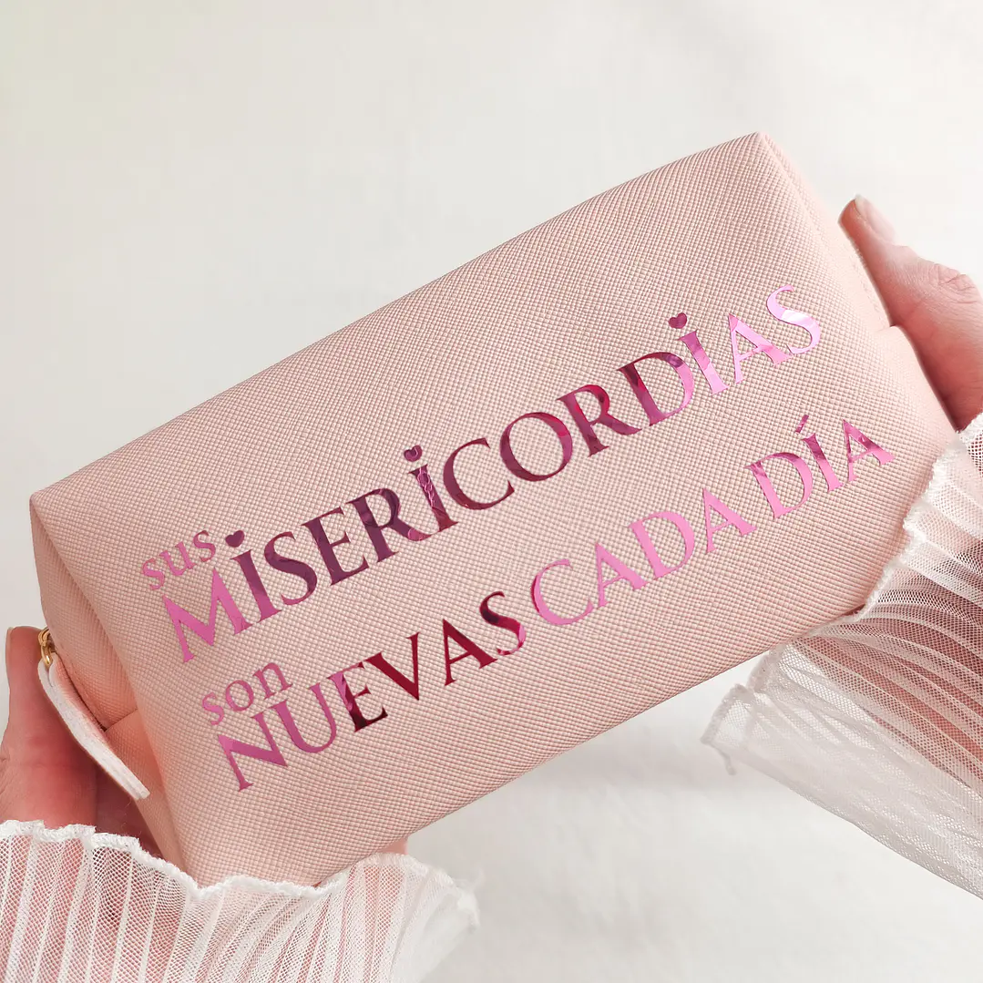 Estuche Neceser “Sus misericordias son nuevas cada día” 2