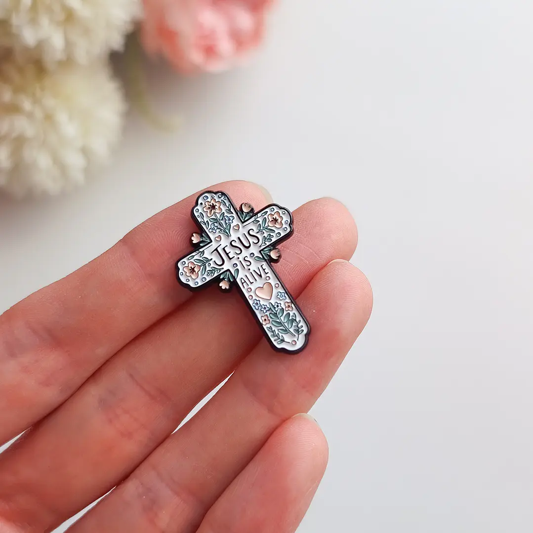 Pins Jesus is alive (Jesús está vivo) 1