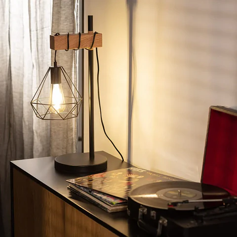 Candeeiro de Mesa Tabodi - Artigo Exposição 4