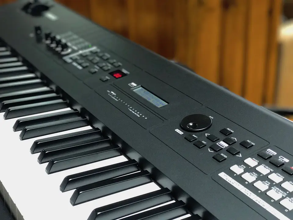 YAMAHA MX88 SINTETIZADOR 88 TECLAS 7