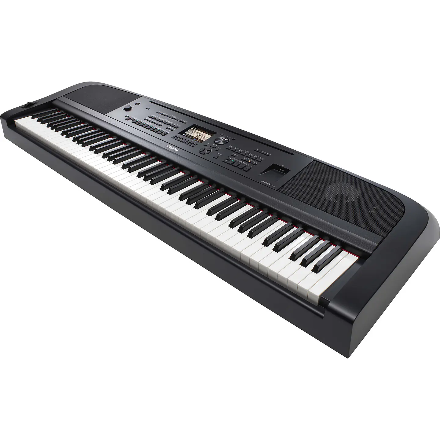 YAMAHA DGX670B PORTABLE DIGITAL PIANO  1