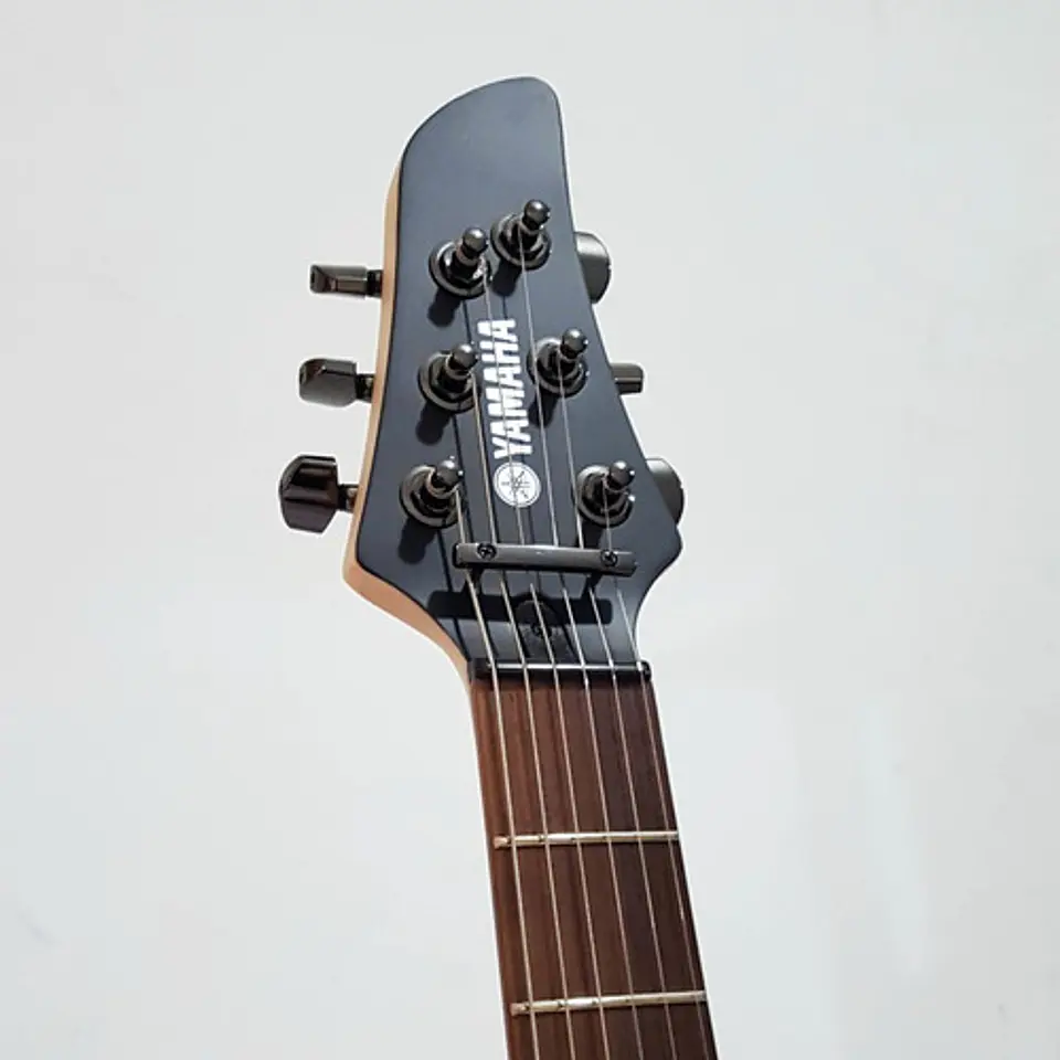 YAMAHA RGX121Z BL GUITARRA ELECTRICA 8