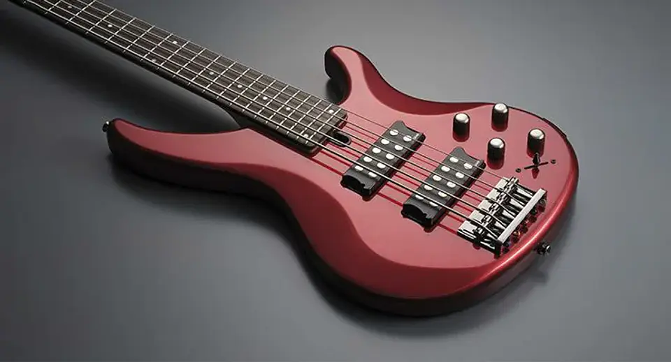 YAMAHA TRBX304 CANDY APPLE RED (CAR) BAJO ELECTRICO 6