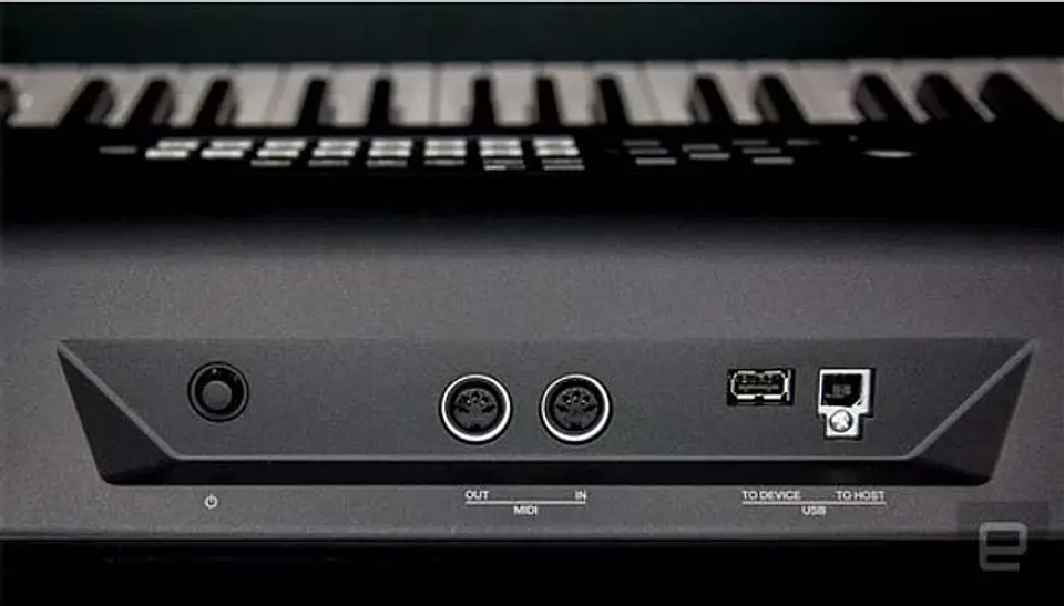 YAMAHA MX88 SINTETIZADOR 88 TECLAS 5