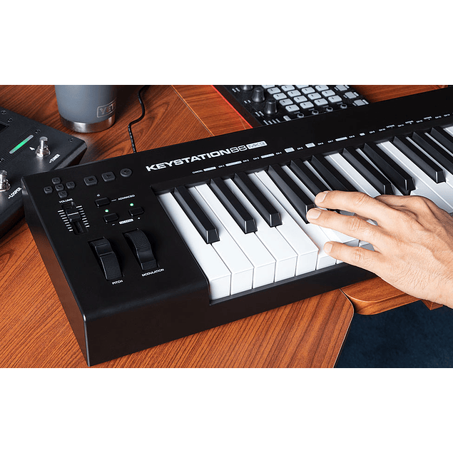 NOVATION CONTROLADOR MIDI LAUNCHKEY 88 MK3