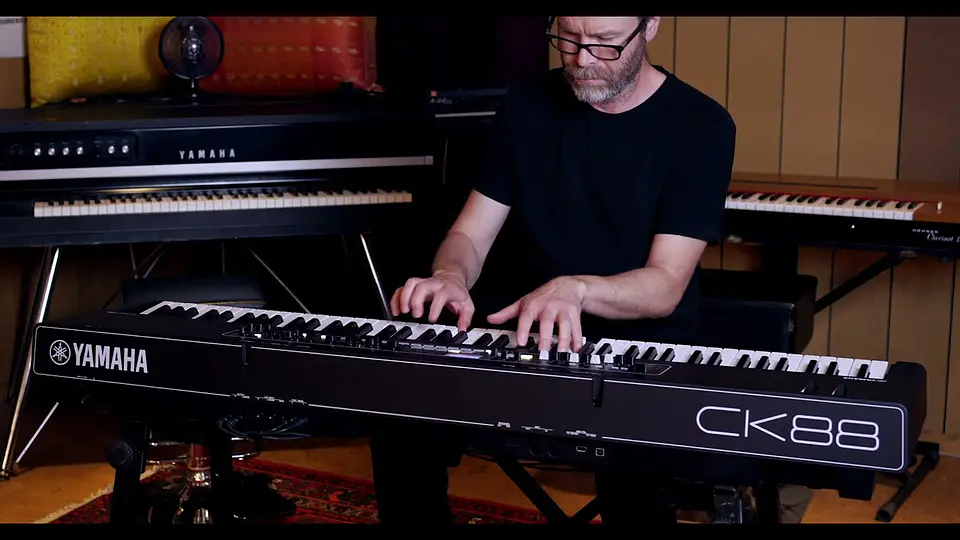YAMAHA CK88 STAGE KEYBOARD 88 TECLAS 6
