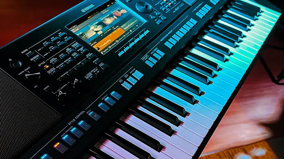 YAMAHA PSRSX720 WORKSTATION ARRENGER  7