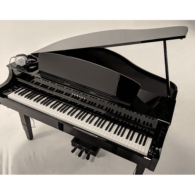 YAMAHA CLAVINOVA CLP765GP PE GRAND PIANO