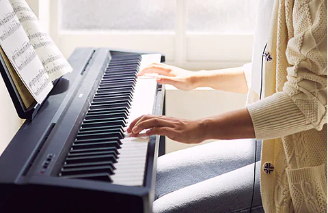 YAMAHA P45B BLACK PIANO DIGITAL 