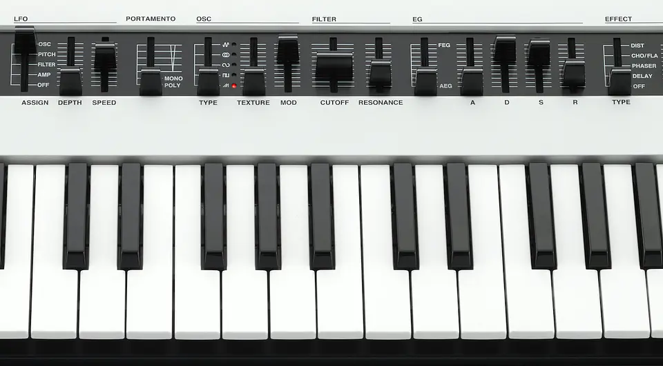 YAMAHA REFACE CS SINTETIZADOR 6