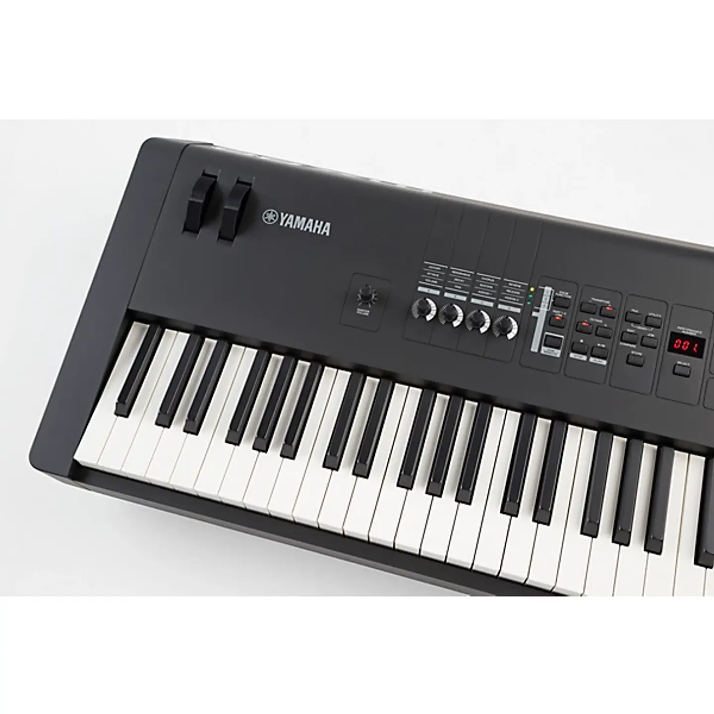 YAMAHA MX88 SINTETIZADOR 88 TECLAS 11
