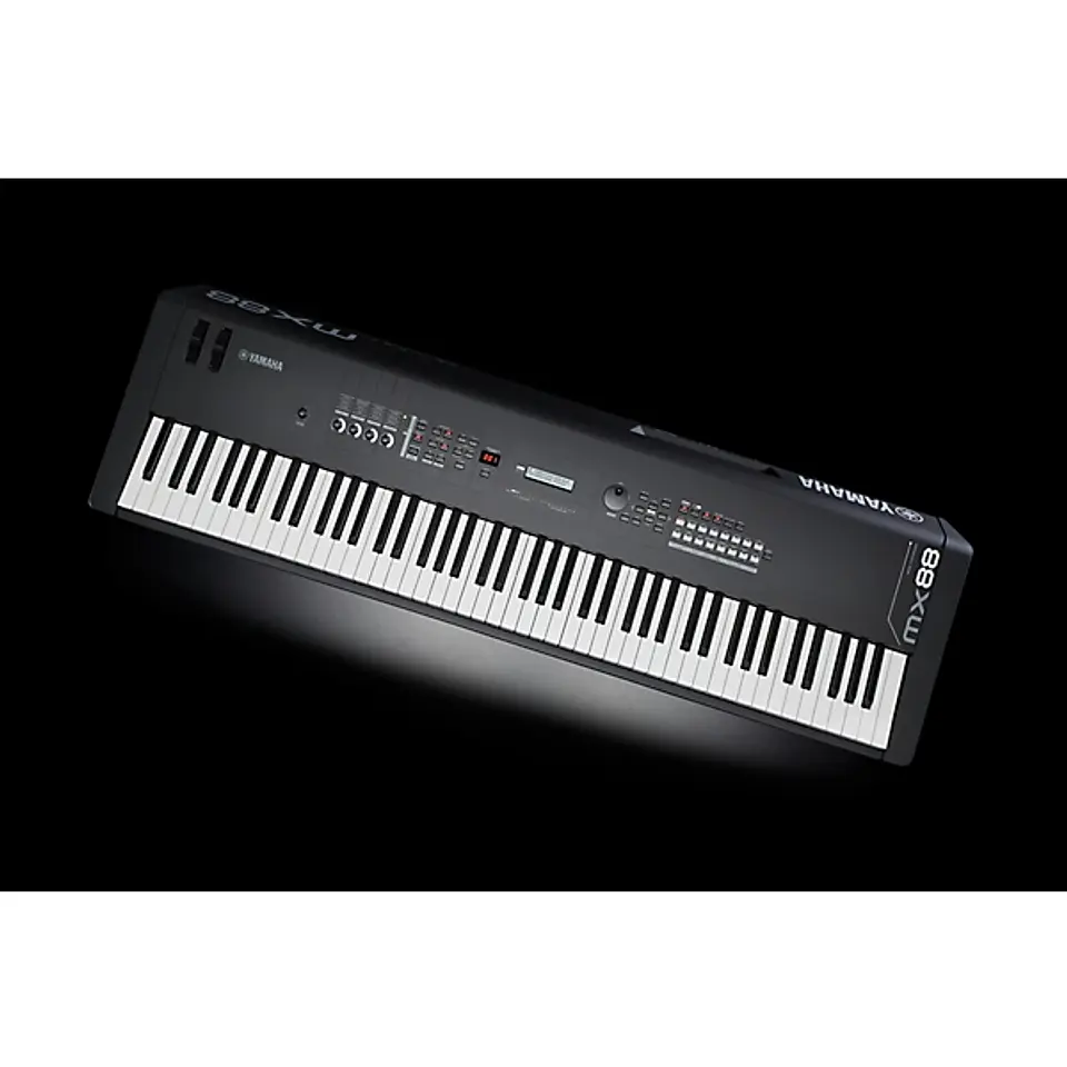 YAMAHA MX88 SINTETIZADOR 88 TECLAS 13