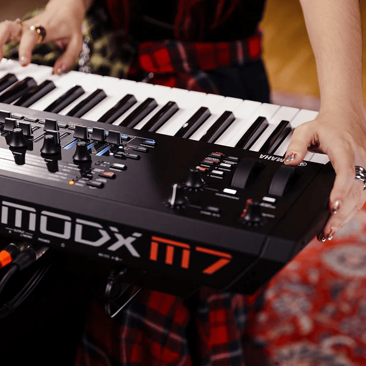 YAMAHA MODX7 M7 SINTETIZADOR 76 TECLAS 11