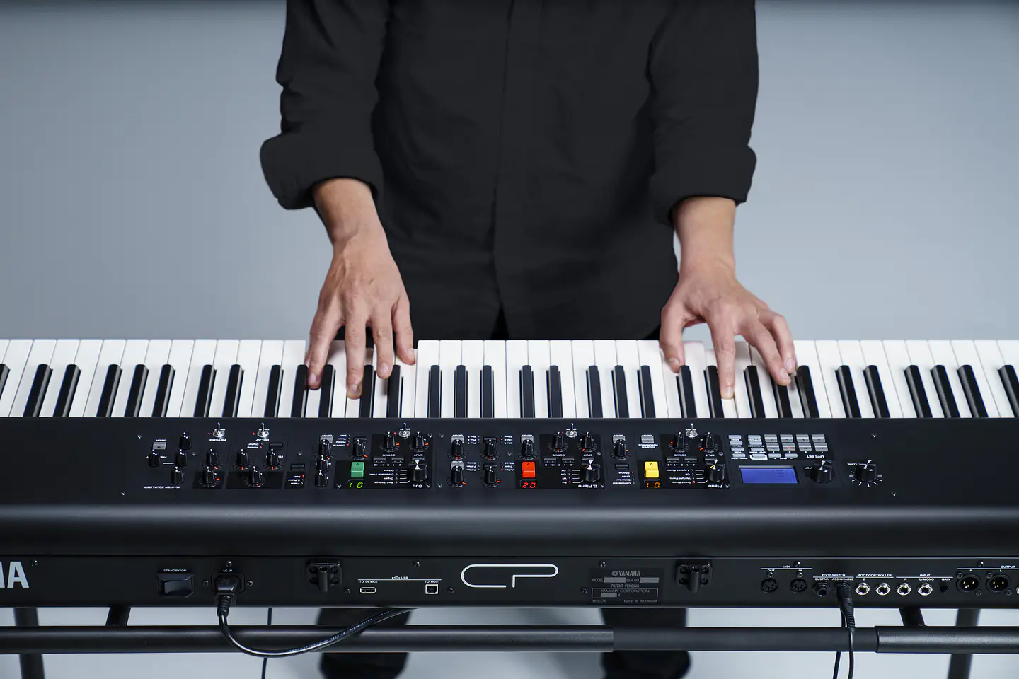 YAMAHA CP73 DIGITAL STAGE PIANO 2