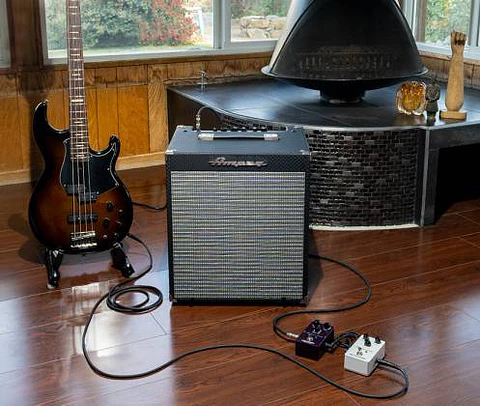 AMPEG AMPLIFICADOR DE BAJO ROCKETBASS 108 30W